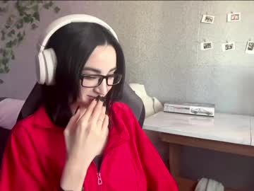 Elinorashfield Chaturbate stream image from May 07, 2026
