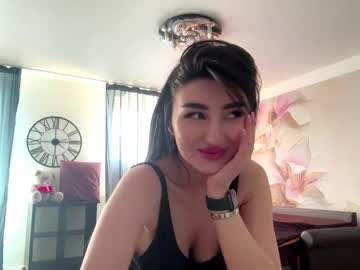 Crystlepipkins Chaturbate stream image from May 07, 2026