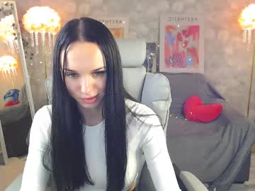 Nicolemerz Chaturbate stream image from May 07, 2026