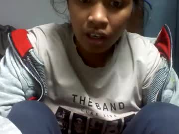 Sexylarra12 Chaturbate stream image from May 07, 2026