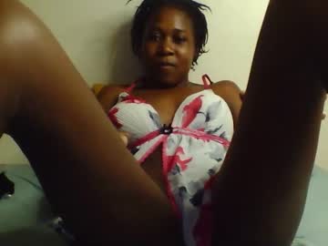 Tresyamber Chaturbate stream image from May 08, 2026