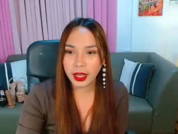 Oliviahutton Chaturbate stream image from May 08, 2026