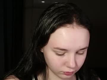 Moonlightpoison Chaturbate stream image from May 08, 2026