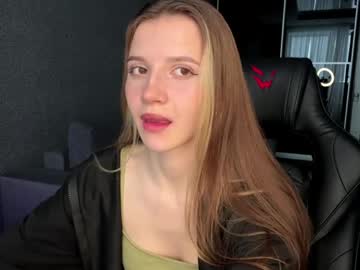 Simikisss Chaturbate stream image from May 08, 2026