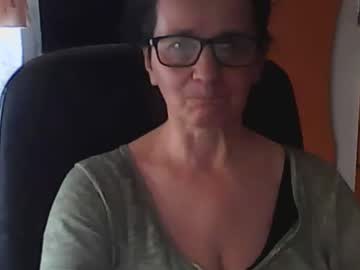 Hellenmarie Chaturbate stream image from May 08, 2026