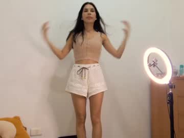 Laraewakely Chaturbate stream image from May 08, 2026