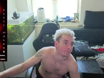 Rayzel31 Chaturbate stream image from May 08, 2026