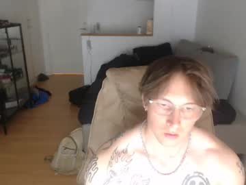 Uyuyu727787 Chaturbate stream image from May 08, 2026