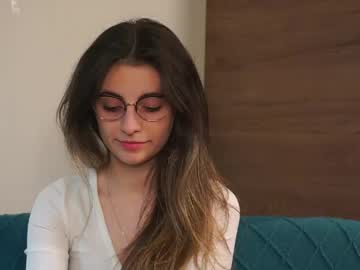 Lexiamirel Chaturbate stream image from May 08, 2026