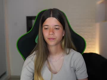 Karynaluss Chaturbate stream image from May 08, 2026