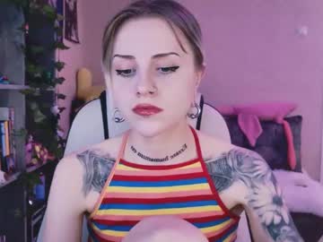 Nanitamoore Chaturbate stream image from May 08, 2026