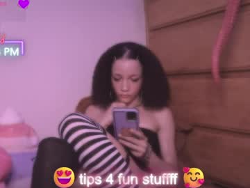 Abruisedpeach Chaturbate stream image from May 09, 2026