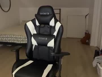 Dylansdick90 Chaturbate stream image from May 09, 2026