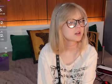Moliqin Chaturbate stream image from May 09, 2026