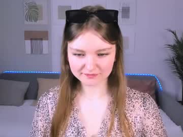 Charminglookeva Chaturbate stream image from May 09, 2026