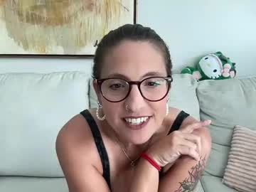 Missveronicajaymes Chaturbate stream image from May 09, 2026