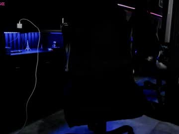 Zhoestrong Chaturbate stream image from May 09, 2026