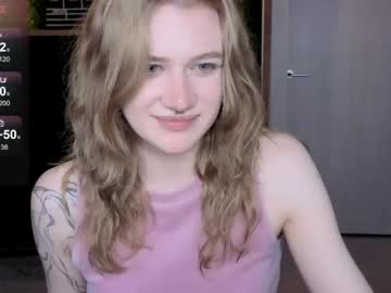 Eshleeeygreen Chaturbate stream image from May 09, 2026