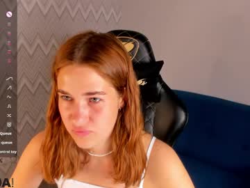 Debbie_Wools Chaturbate stream image from May 09, 2026