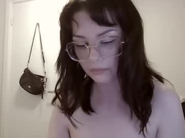 Alainaseren Chaturbate stream image from May 10, 2026