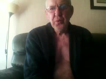 Discovery63 Chaturbate stream image from May 10, 2026