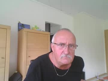 Ulli44 Chaturbate stream image from May 10, 2026