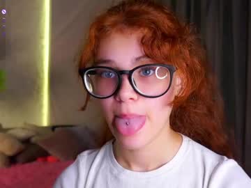 Karolinerush Chaturbate stream image from May 10, 2026