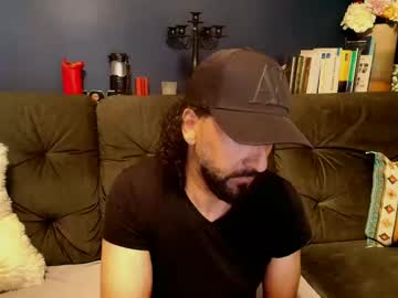 Megan2525 Chaturbate stream image from May 10, 2026