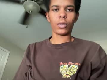 Mantismillie Chaturbate stream image from May 10, 2026