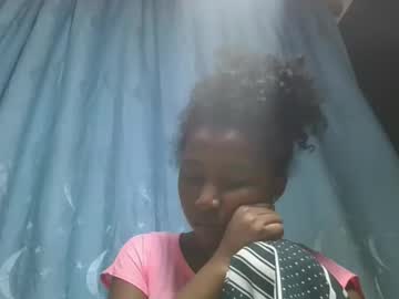 Mamieriela Chaturbate stream image from May 10, 2026