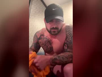 Tattedbuffcock Chaturbate stream image from May 10, 2026