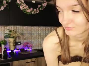 Debihenks Chaturbate stream image from May 10, 2026