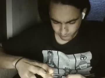 Koni002400 Chaturbate stream image from May 10, 2026