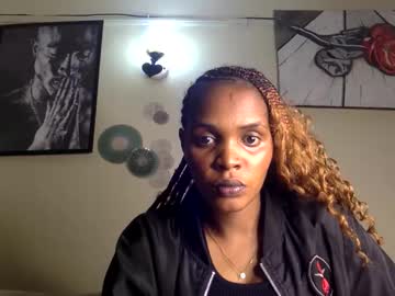 Karenshaz Chaturbate stream image from May 10, 2026