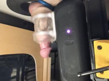 Slimguerrilla Chaturbate stream image from May 10, 2026