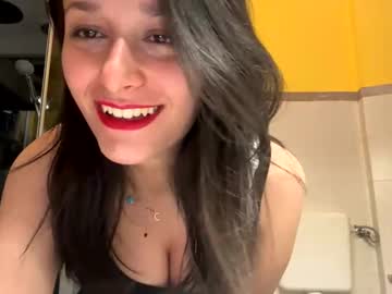 Chicamala872876 Chaturbate stream image from May 10, 2026