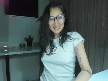 Skarlettforeve Chaturbate stream image from May 10, 2026