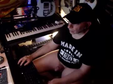 Johnfeelgood004 Chaturbate stream image from May 11, 2026