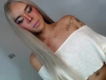 Pretty_Cloeh Chaturbate stream image from May 11, 2026
