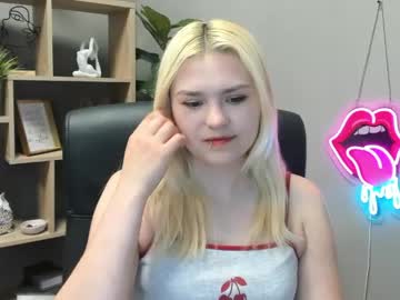 Lilysweetxo Chaturbate stream image from May 11, 2026
