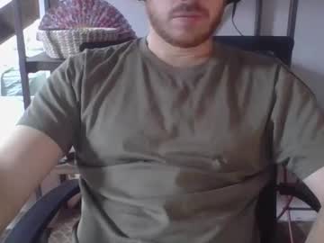 Jayho32 Chaturbate stream image from May 11, 2026