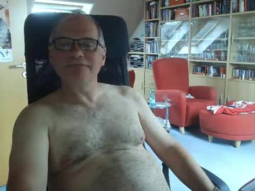 Pavlovsdog2006 Chaturbate stream image from May 11, 2026