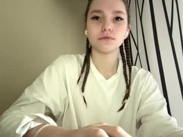 Carolynmangen Chaturbate stream image from May 11, 2026