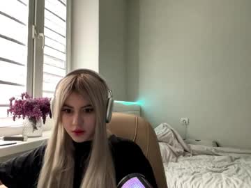 Olivesaller Chaturbate stream image from May 11, 2026