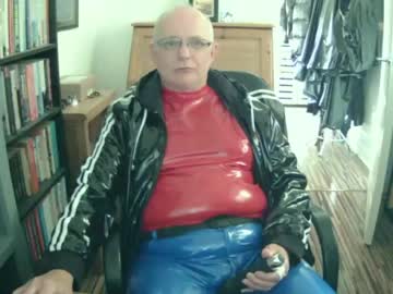 Shinygary Chaturbate stream image from May 11, 2026