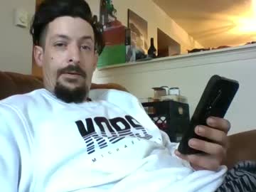 Hardwoodqc Chaturbate stream image from May 11, 2026
