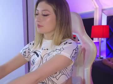 Angelacastle Chaturbate stream image from May 11, 2026
