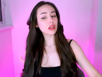 Emilieliot Chaturbate stream image from May 11, 2026