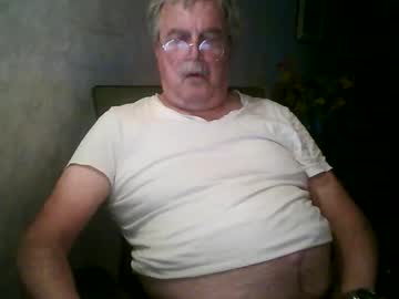 Isfuntochathere Chaturbate stream image from May 11, 2026