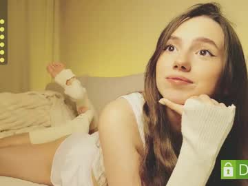 Shypeachmaru Chaturbate stream image from May 11, 2026